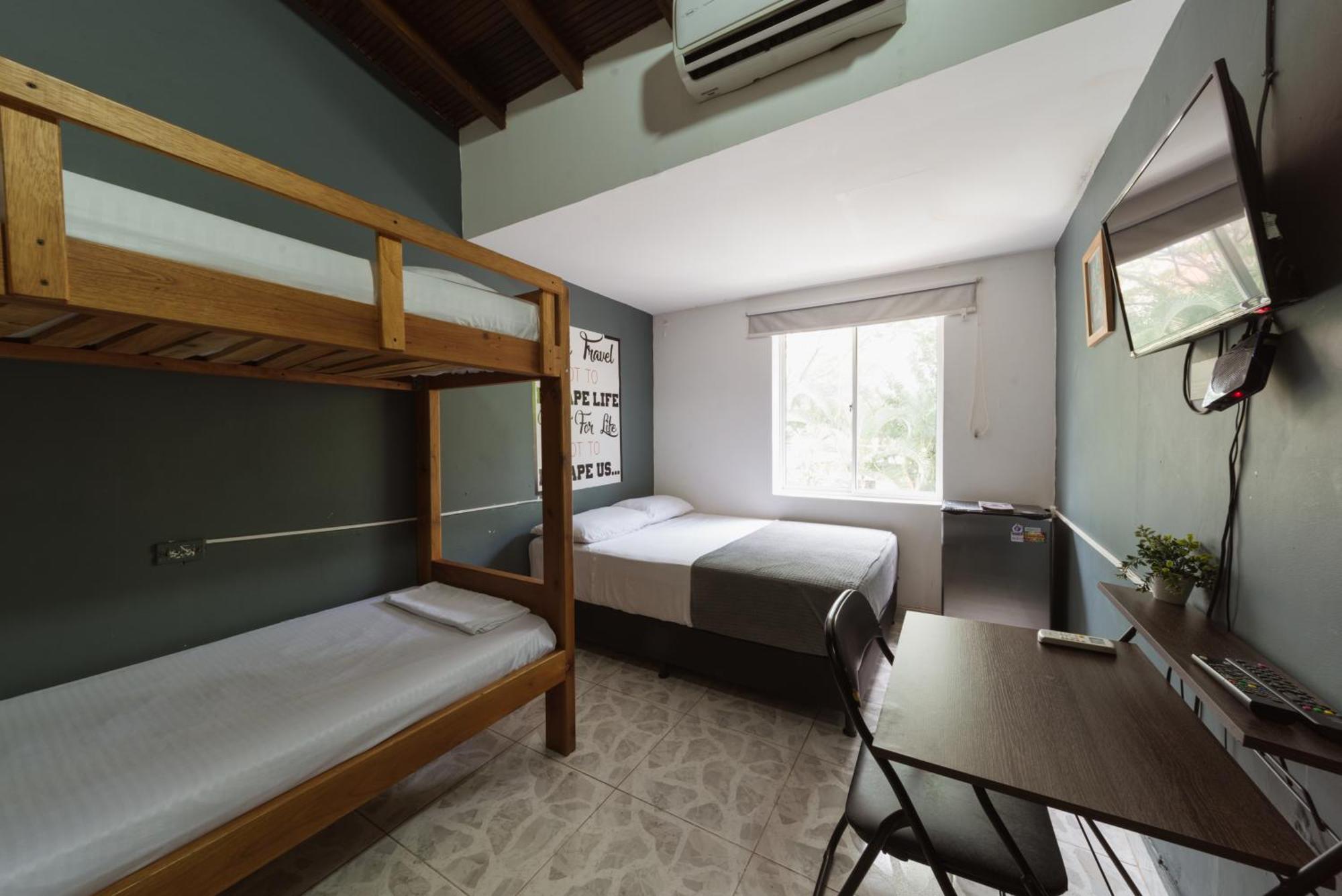 Habitación Cuádruple con baño privado